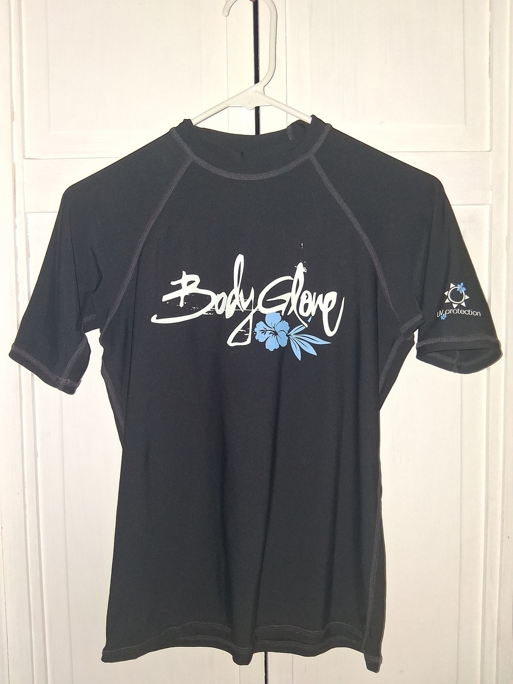 Body Glove Youth Black Rash Guard with Blue Floral Logo